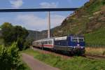 181 201-5 mit einem InterCity in Winningen an der Mosel am 20.08.2011