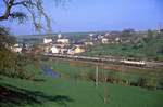 181 221 passiert Manternach zwischen Luxembourg und Wasserbillig, 09.04.1989, D2053.