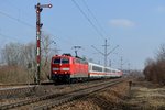 Eines der wenigen auf Münchner Stadtgebiet noch existierenden Formsignale steht am Nordring bei Freimann.