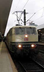 181 211 mit EN 409 nach Budapest.Am 17.07.09 in Mannheim Hbf.