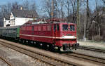 251 013 noch mit Personenverkehr am 11.04.1991 am Bahnhof Königshütte auf der Rübelandstrecke.