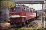 Die Rübelandbahn noch mit alter Infrastruktur! Elektrolok 251015 ist hier bei Mühlental am 19.5.1991 um 15.00 Uhr mit dem P 16485 nach Blankenburg unterwegs.