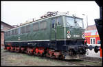 Am 27.3.1999 fand im Bahnhof Wernigerode anläßlich 100 Jahre HSB eine Fahrzeugschau statt.
Ausgestellt waren auch einige Elektrolokomotiven der einstigen DR. Hier sehen wir 171001 der Rübelandbahn.