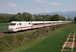 401 567 als ICE 279 (Berlin Hbf–Basel SBB) am 20.04.2017 zwischen Kndringen und Teningen-Mundingen