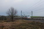 401 015-3  Regensburg  bei Altenbanz VDE 8.1 am 27.12.2017.