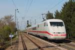 Auf dem Weg in die Schweiz, benfand sich am 11.04.2017 der 401 076-5, als dieser durch den im Rheintal liegenden Bahnhof von Heitersheim gen Basel fuhr.