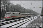 ICE 401504 fährt hier am 20.2.2005 in Richtung Münster durch den Bahnhof Natrup Hagen.