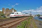 DB Fernverkehr ICE1 (401 016-1) am 02.05.20 in Rüdesheim 