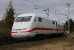 401 082-3 als ICE 758(Binz-Köln)bei der Durchfahrt in der Güterumfahrung beim Rostocker Hbf.05.03.2022