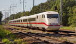 Diedersdorf am 04. September 2023 auf dem südlichen Berliner Ring fährt 401 002 (JEVER) in Richtung Berlin