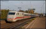 401 068-2 durchfhrt am Abend des 13.10.07 den S-Bahn-Haltepunkt Esslingen-Oberesslingen Richtung Osten.