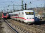 Ein ICE-1 auf dem Weg von Mnchen Hbf nach Berlin-Ostbahnhof begegnet in Stuttgart-Untertrkheim einem RegionalExpress.