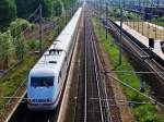 Ein 401 durcheilt am 1.5.2009 den Bahnhof Elstal Richtung Westen 