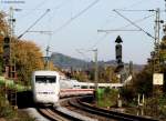 401 054-2 als ICE 70 (Basel SBB-Hamburg-Altona)bei Efringen Kirchen 24.10.09