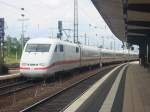 401-001 wegen einer Streckensperrung zwischen Mannheim und Biblis am 10.8.2005 in Worms Hbf, die Gter- und Fernzge wurden ber Worms umgeleitet. Sonst ist ein ICE1 immer nur um 0:03 und 6:08 in Worms Hbf.