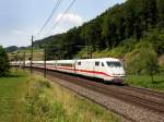 Der 401 017 am 28.06.2011 unterwegs bei Tecknau.