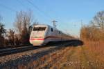 Aus dem hässlichen Entlein, wird ein schöner Schwan: Nach einem AW Aufenthalt in Krefeld Oppum glänzt der 401 086-4, als er am 23.12.2013 als ICE 70 (Basel SBB - Hamburg-Altona) in