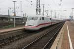 Bild 007:  Am 19.11.2014 war ICE-Tz 0167  Garmisch-Partenkirchen  als ICE 1025 von Hamburg nach Frankfurt unterwegs, Hier zu sehen ist der  nicht zhlende Kopf  401 567-3 beim Halt in Dortmund Hbf