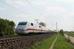 401 012-0  Memmingen  am 13.04.2014 kurz hinter Müllheim (Baden) als ICE 70 von Basel SBB nach Hamburg Altona auf dem Weg Richtung Norden.