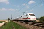 Nachschuss auf 401 512-9  Memmingen , der am 13.04.2014 nördlich von Müllheim (Baden) als ICE 70 (Basel SBB - Hamburg-Altona) in Richtung Freiburg unterwegs war.