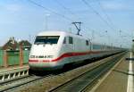 401 558 als ICE 773 (Kiel Hbf–Stuttgart Hbf) am 16.04.2007 in Brstadt