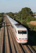 401 xxx als ICE 376 (Interlaken Ost–Hamburg-Altona) am 16.09.2012 zwischen Mllheim (Baden) und Buggingen