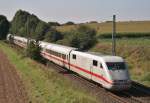 401 560 als ICE 674 (Karlsruhe Hbf–Kiel Hbf) am 04.09.2014 zwischen Uelzen und Bad Bevensen 