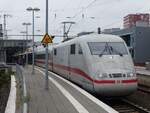 401 051 als vorne laufender Kopf des ICE nach Kiel in Münster Hbf, 28.09.2020 - hinten läuft 401 585 (Tz Freilassing)