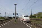 Triebzug 1040 (401 086)  30 Jahre ICE  bei der Durchfahrt in Wanne-Eickel Hbf (29.05.2023)