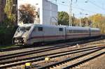 402 046-7 fährt am 10.11.2019 als ICE587 von Hamburg-Altona nach München Hauptbahnhof in den Hamburger Hauptbahnhof ein.