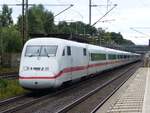 401 037 als ICE nach Berlin in Dedensen=Gümmer, 26.07.2022