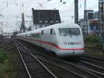 ICE 2  Bochum  auf dem Weg nach Berlin Ostbahnhof,Ausfahrt  in Dortmund Hbf,Links wartet ein ICE3 auf die Durchfahrt nach  Oberhausen.25.11.2007)