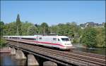 402 036 (9380 5 402 036-8 D-DB) fhrt bei Wetter(Ruhr) als ICE857 von Kln Hbf nach Berlin Ostbahnhof.