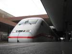 402 017-8  Bergen auf Rgen  als ICE 549 nach Berlin Ostbahnhof bei der Ankunft in Dsseldorf Hbf am 03.07.2008