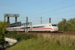 402 042 am 30.09.12 an der Sderelbe zu Hamburg