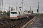 Hier 402 040-0  Bochum  als ICE543 von Kln Hbf. nach Berlin Hbf.(tief) mit 402 038-4  Saarbrcken  als ICE553 von Koblenz Hbf. nach Berlin Hbf(tief), bei der Durchfahrt am 27.4.2013 durch Berlin Schnefeld Flughafen, in Richtung Berlin Grnauer Kreuz.