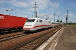 Hier 402 011-1  Uelzen  als Leerzug von Berlin Rummelsburg nach Berlin Hbf.(tief) mit 808 007-9  Stendal  als Leerzug von Berlin Rummelsburg nach Berlin Hbf.(tief), bei der Durchfahrt am 7.7.2103