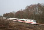 402 021 als ICE 789 (Hamburg-Altona–Mnchen Hbf) am 12.03.2011 zwischen Winsen (Luhe) und Radbruch