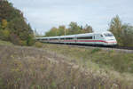 ICE 583/533 von Hamburg Altona nach München Hbf bei Fahlenbach, 21.10.2017