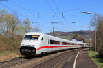 402 029-3 als ICE 279 (Berlin Ostbahnhof-Basel Bad Bf) in Schallstadt 31.3.20