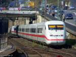 402/808  Bochum  versst als ICE 654 von Berlin Ostbf nach Bonn Hbf den Wuppertaler Hbf in Richtung Kln.