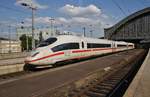 403 554-9  Mittenwald  und 403 555-7  Tuttlingen  stehen am 4.7.2017 als ICE613 von Dortmund Hauptbahnhof nach München Hauptbahnhof im Kölner Hauptbahnhof.