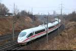 403 523 (Tz 323  Schaffhausen ) als verspäteter ICE 1533 (Linie 15) von Darmstadt Hbf nach Berlin Gesundbrunnen fährt in Halle (Saale), Kasseler Straße, auf der Bahnstrecke