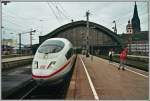 Ein 403er wartet am 27.05.2007 in Kln Hauptbahnhof auf Grn.