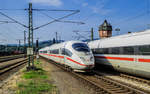 Ein ICE-Treffen im Bahnhof Saalfeld(Saale) war auch in Zeiten des regelmäßigen Takt-Fernverkehrs in Saaletal und Frankenwald ein seltenes Ereignis.