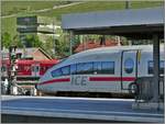 ICE 403 031-8 Westerland (Sylt) stoppt in Würzburg Hbf.