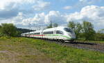 DB 403 014  Bergisch-Gladbach  als unbekannter ICE Richtung Fulda, am 19.05.2021 in Oberhaun.