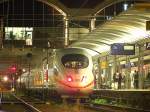 Ein ICE3 (403) auf dem Weg nach Frankfurt(Main) Hbf hier am Abend des 30.09.07 in Mainz Hbf.