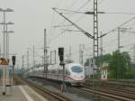 Doppeltraktion ICE 3 (Br 403) fahren als ICE 519 nach Mnchen Hbf aus dem Troisdorfer-Tunnel aus.