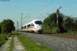 Tz 320 (403 020-1) und Tz 301 (403 001-1)  Freiburg  als ICE 600 (Basel SBB - Kln Hbf) an der BK Basheide zwischen Durmersheim und Forchheim.